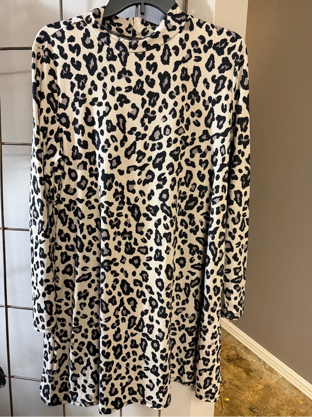 Long Sleeve Black and Grey Leopard Print A-Line Dress